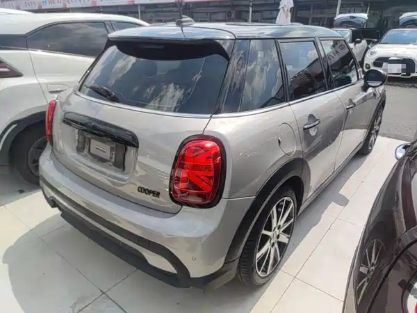 MINI 2022