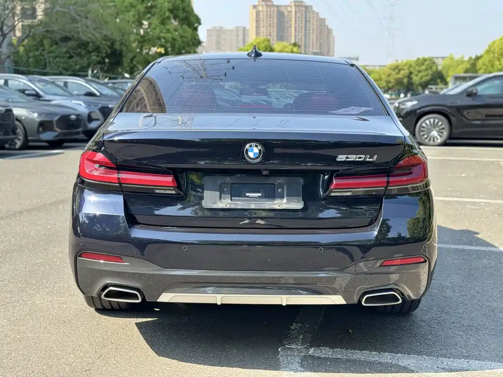 BMW 5 Series 2023 — фото 15