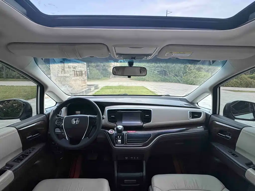 Honda Odyssey 2017 — фото 4