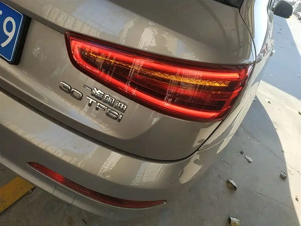 Audi Q3 2015 — фото 24