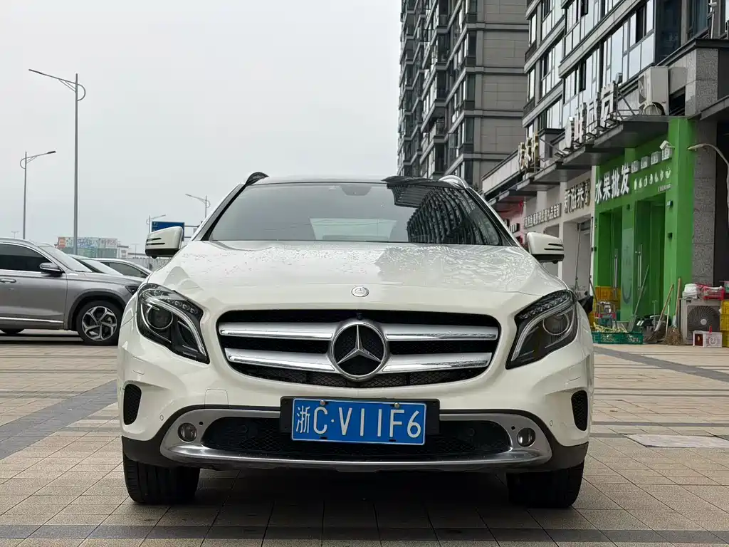 Mercedes-Benz GLA 2015 — фото 2