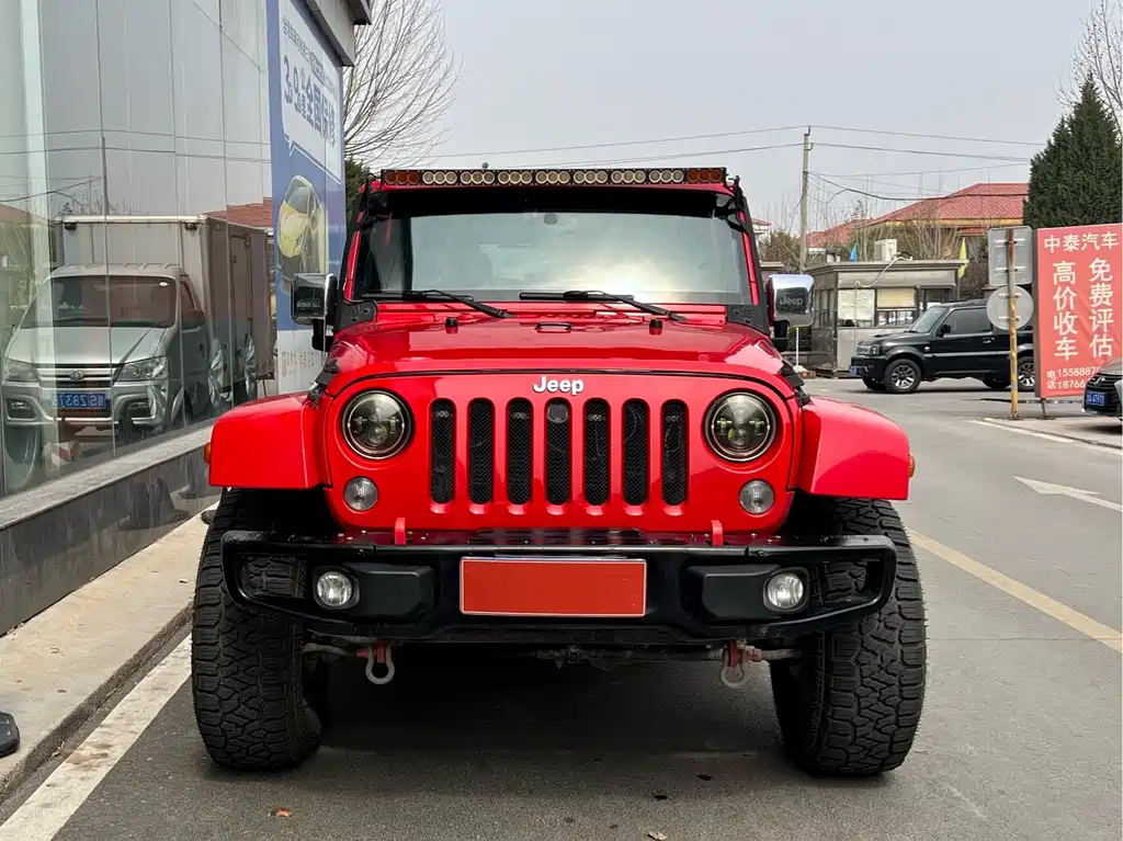 Jeep Wrangler 2015 — фото 2