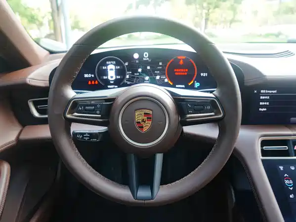 Porsche Taycan 2023