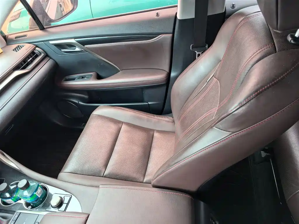 Lexus RX 2022 — фото 11