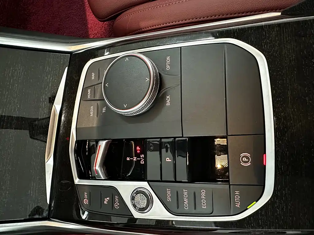 BMW 3 Series 2023 — фото 12