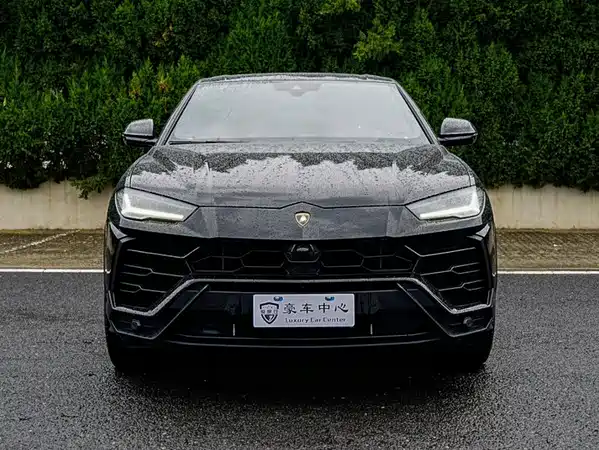 Lamborghini Urus 2024