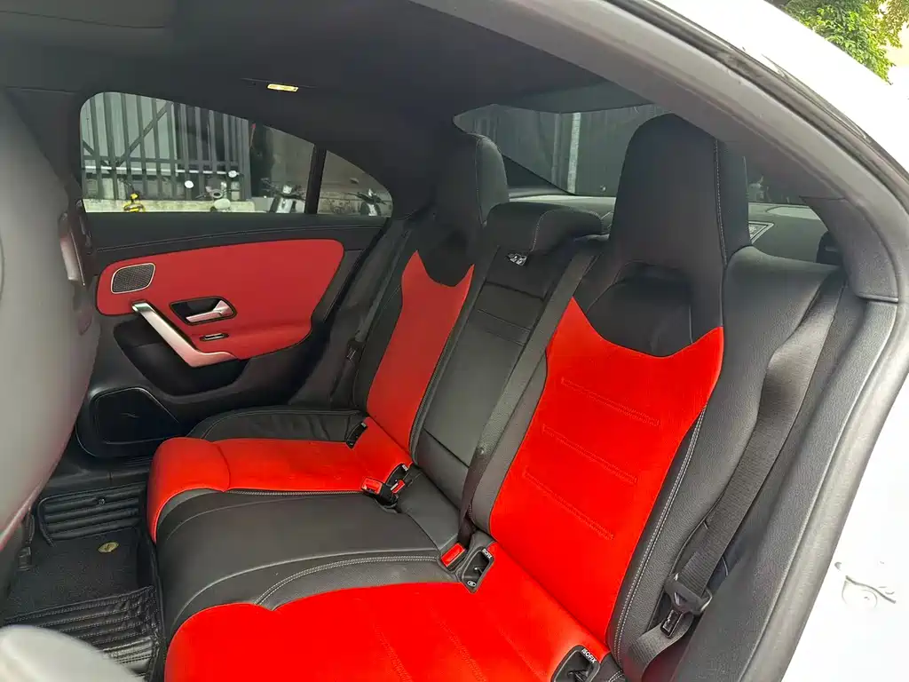 Mercedes-Benz Mercedes CLA AMG 2024 — фото 11