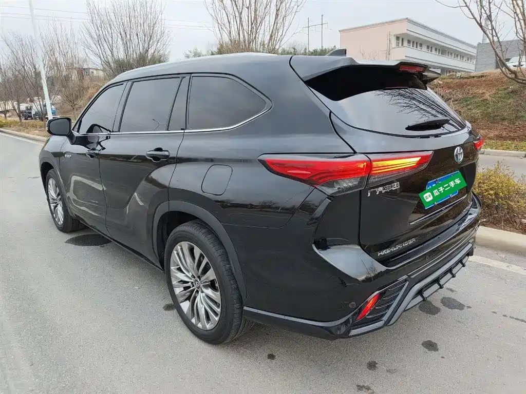 Toyota Highlander 2022 — фото 23