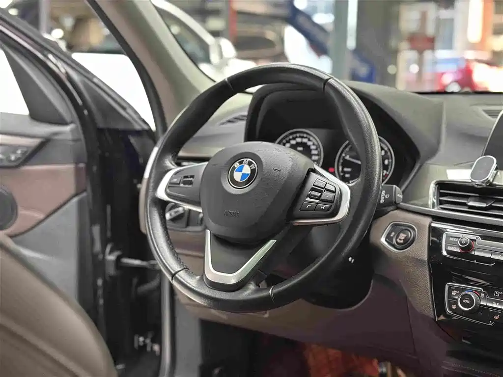 BMW X1 2019 — фото 11