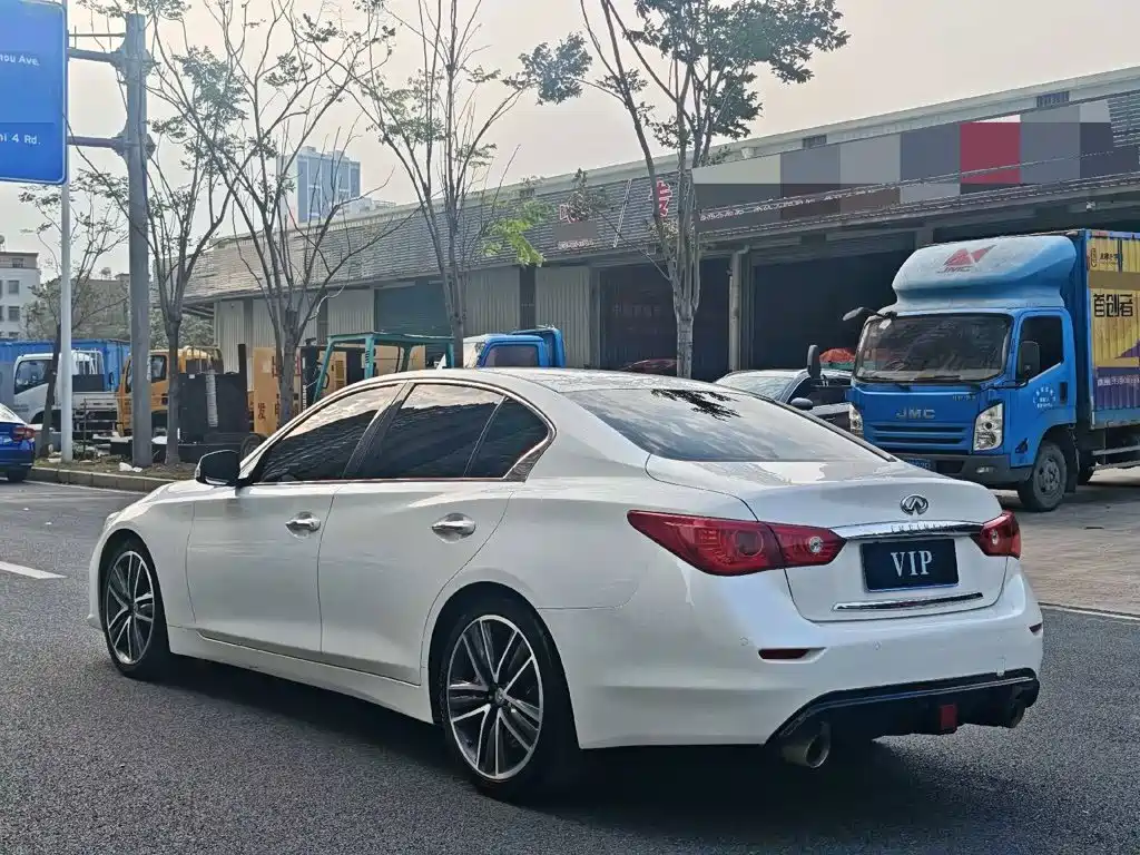 Infiniti Q50 2014 — фото 9