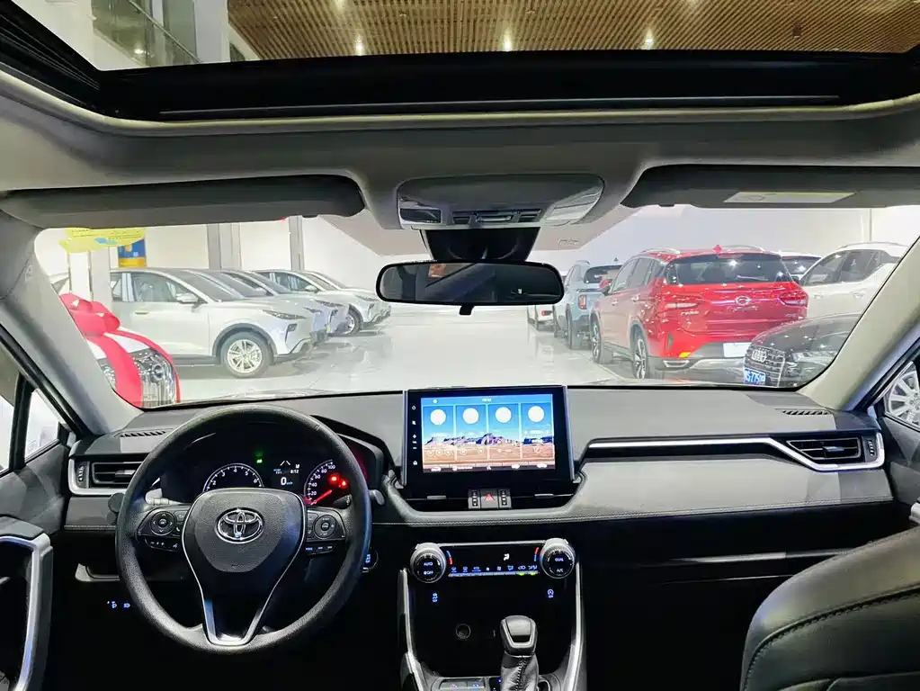 Toyota Wildlander 2021 — фото 10