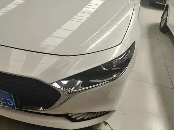 Mazda 3 Axela 2023