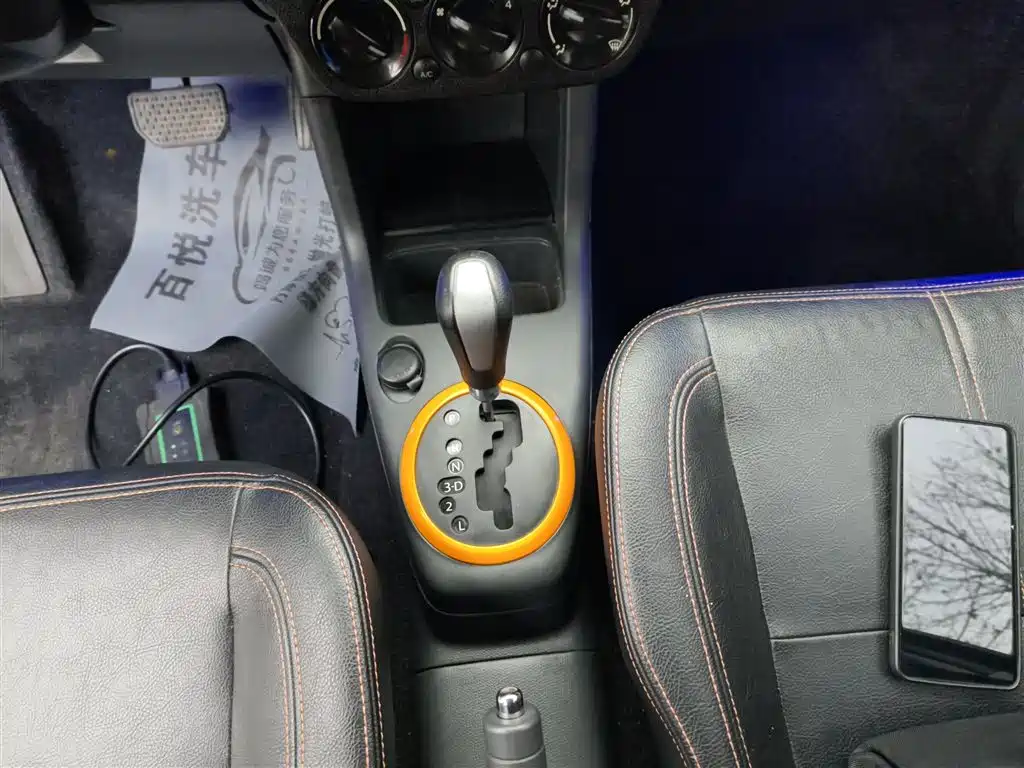 Suzuki Swift 2018 — фото 10