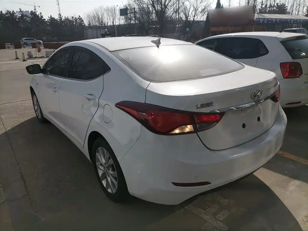 Hyundai Elantra Langdong 2017 — фото 23