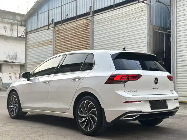 Volkswagen Golf 2023