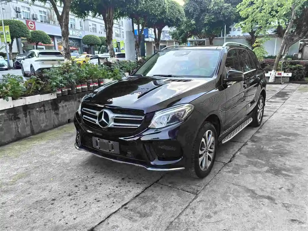 Mercedes-Benz GLE 2017 — фото 4