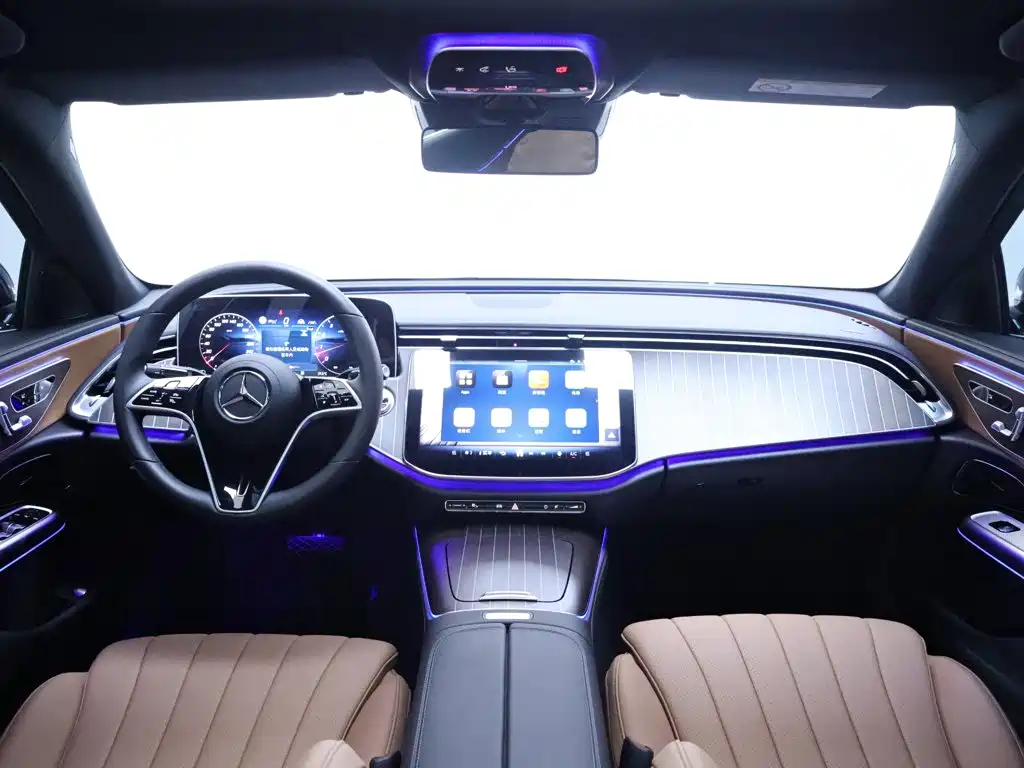 Mercedes-Benz E-Class 2025 — фото 13