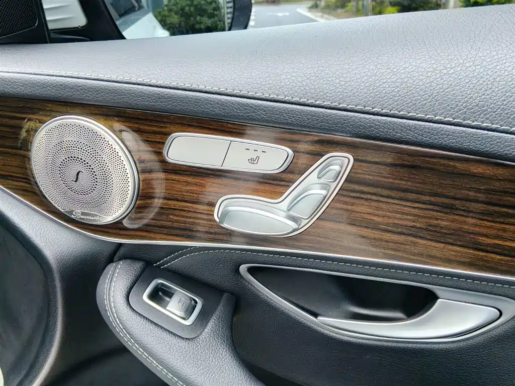Mercedes-Benz GLC 2018 — фото 14