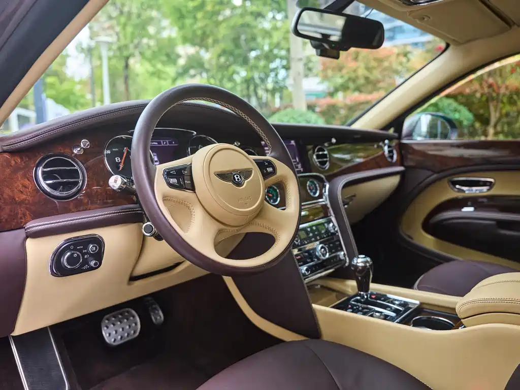 Bentley Mulsanne 2013 — фото 11