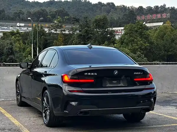 BMW 3 Series 2022