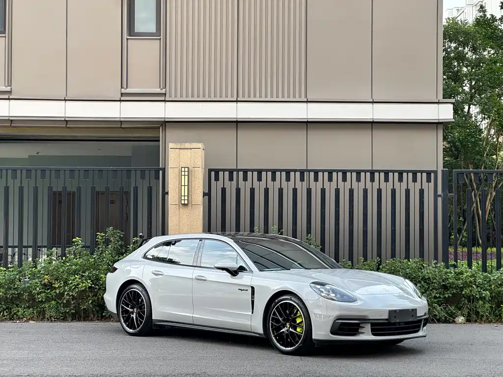 Porsche Panamera Hybrid 2019 — фото 3