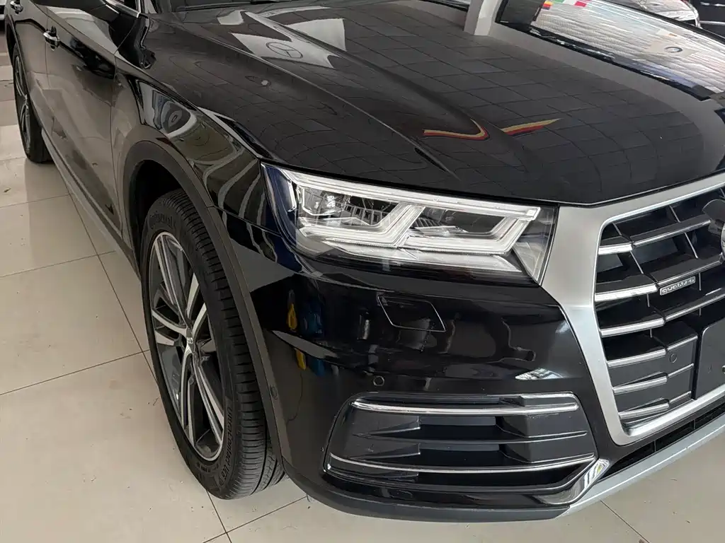 Audi Q5L 2021 — фото 2