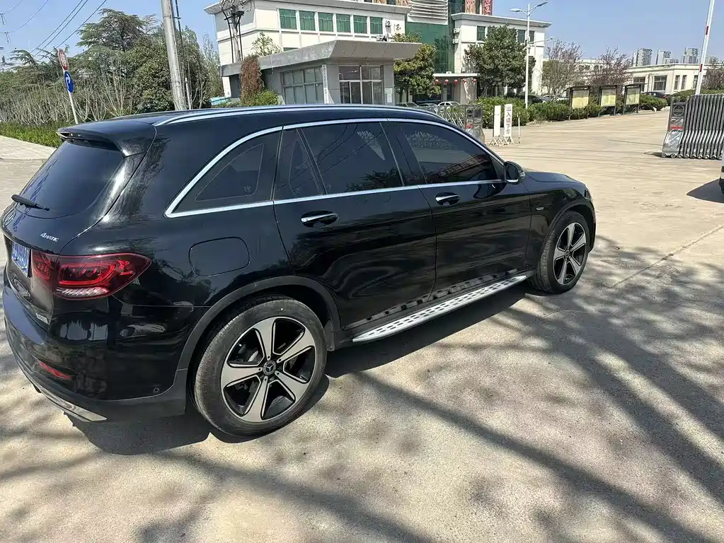 Mercedes-Benz GLC 2023 — фото 4