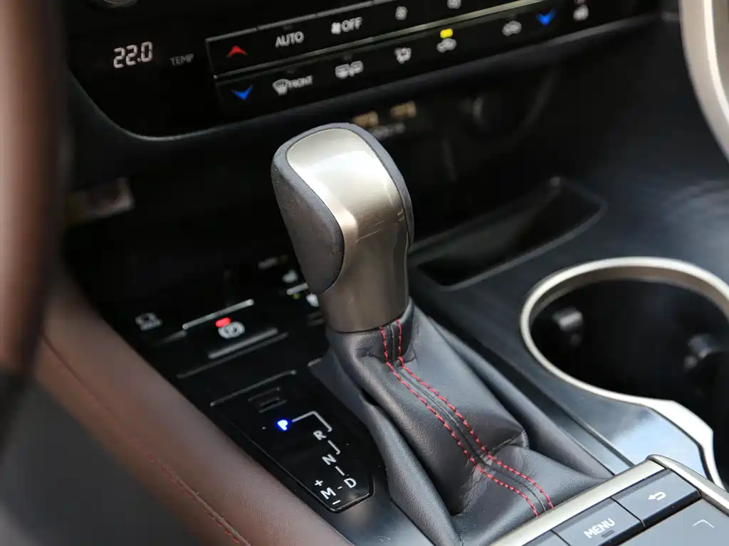 Lexus RX 2019 — фото 14