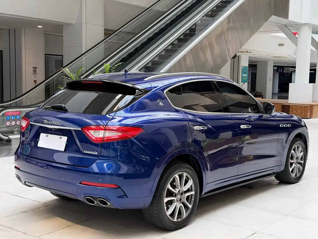 Maserati Levante 2018 — фото 6