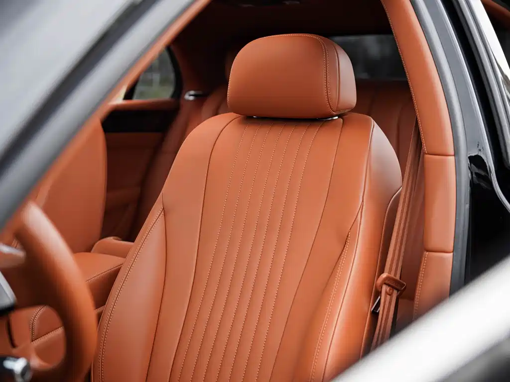 Bentley Flying Spur 2018 — фото 39