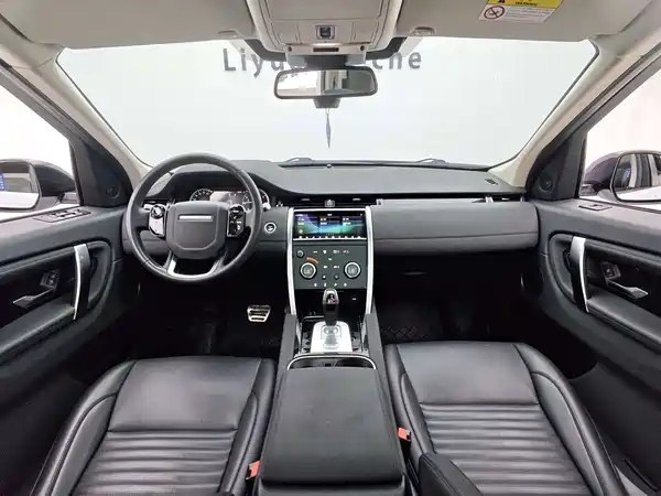 Land Rover Discovery Sport 2021