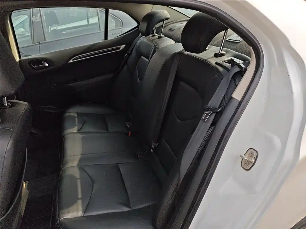 Citroen C4L 2015 — фото 17