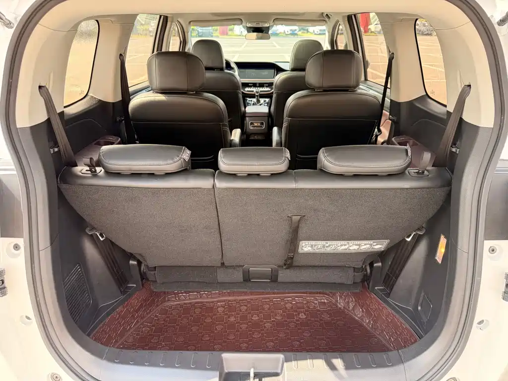 GAC Trumpchi M6 2022 — фото 16