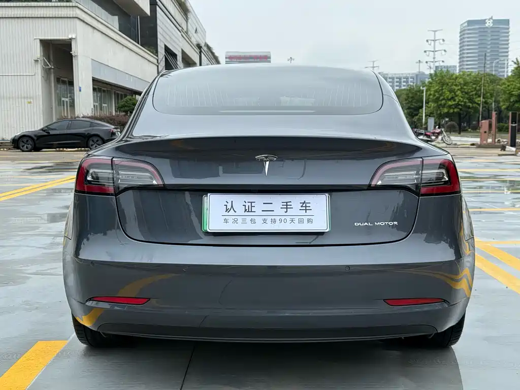 Tesla Model 3 2019 — фото 13