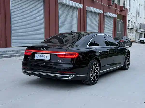 Audi A8 2019