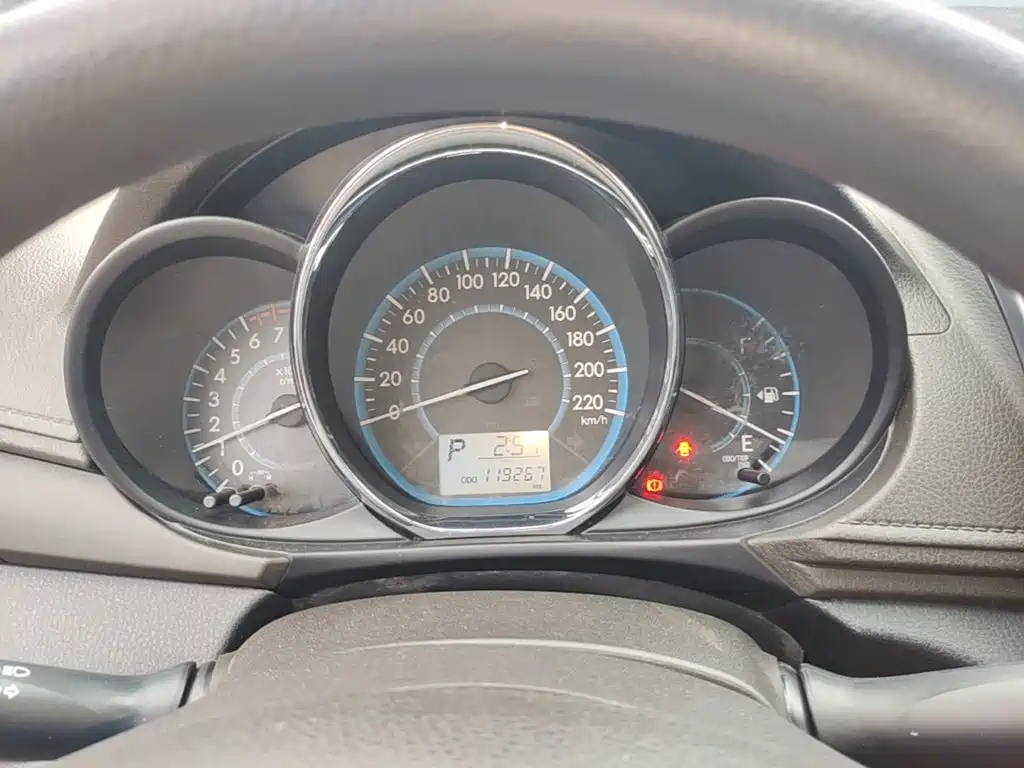 Toyota Vios 2015 — фото 12