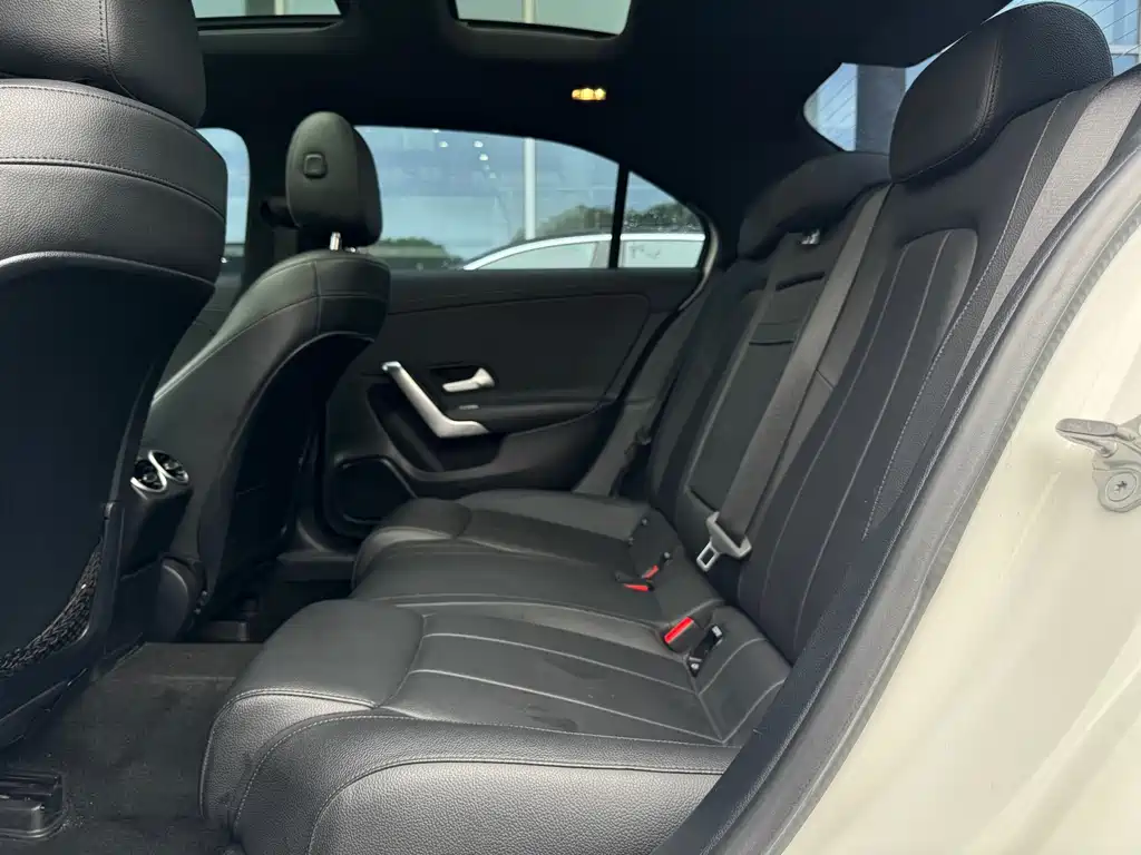 Mercedes-Benz A-Class 2020 — фото 14