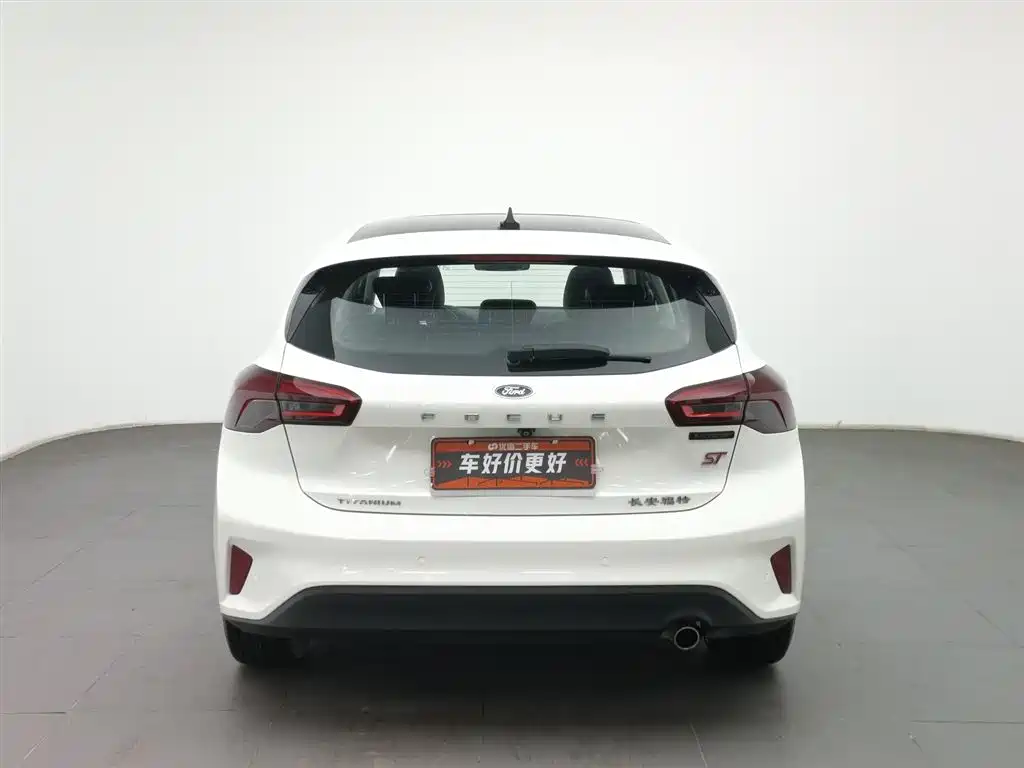 Ford Focus 2019 — фото 4