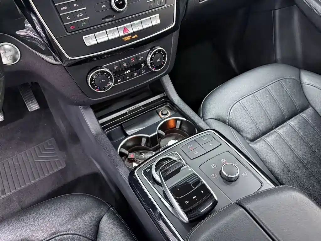 Mercedes-Benz GLS 2017 — фото 18