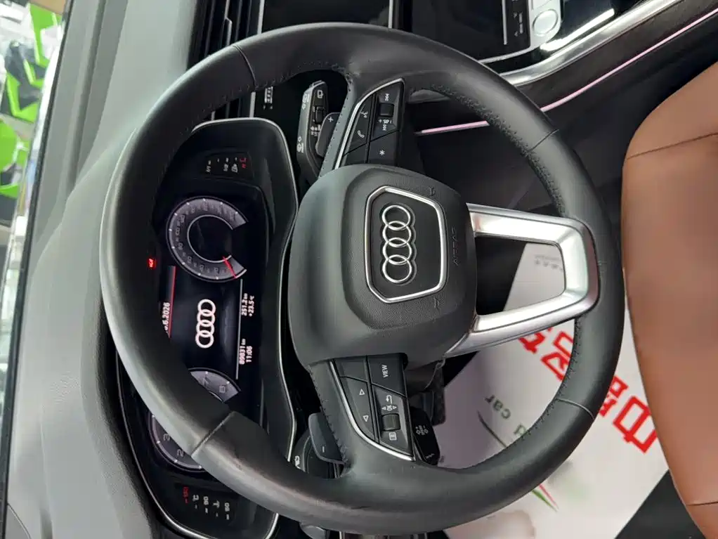 Audi Q7 2021 — фото 11