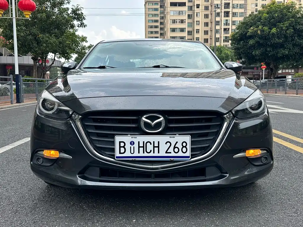 Mazda 3 Axela 2019 — фото 2
