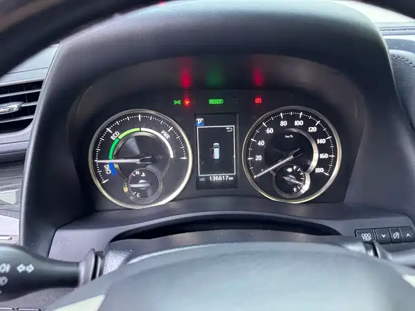 Lexus LM 2020