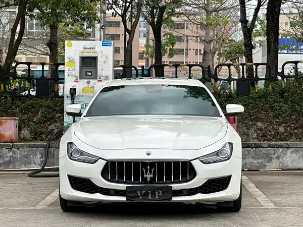 Maserati Ghibli 2021
