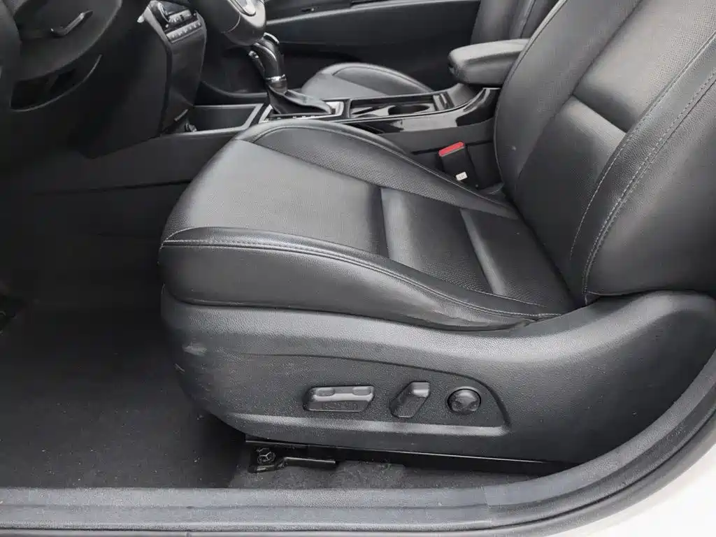 Hyundai Mistra 2015 — фото 20
