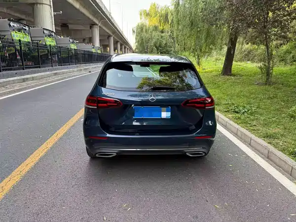 Mercedes-Benz B-Class 2021
