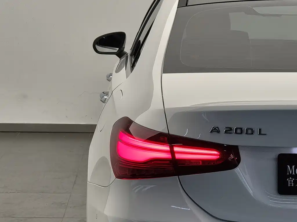 Mercedes-Benz A-Class 2023 — фото 17