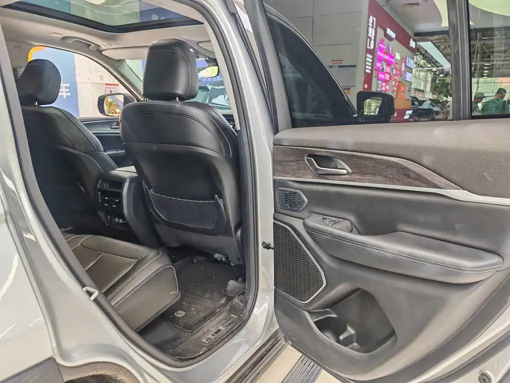 Jeep Grand Cherokee 4xe 2025 — фото 17