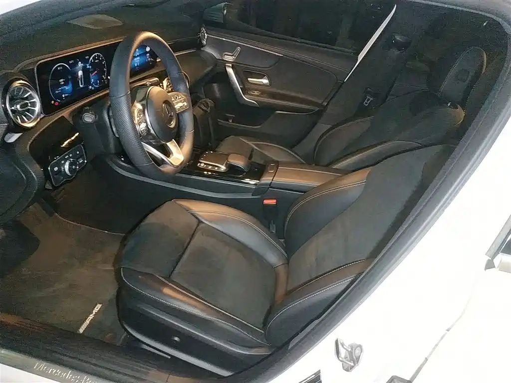 Mercedes-Benz A-Class 2020 — фото 12