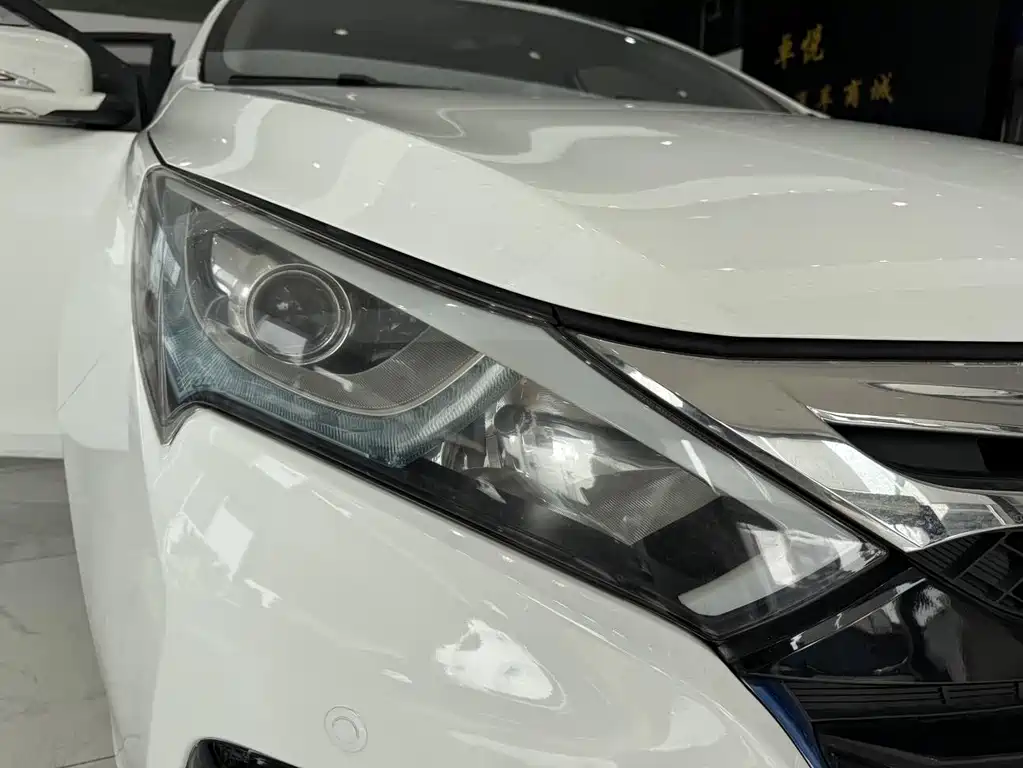 BYD Qin NEV 2015 — фото 22
