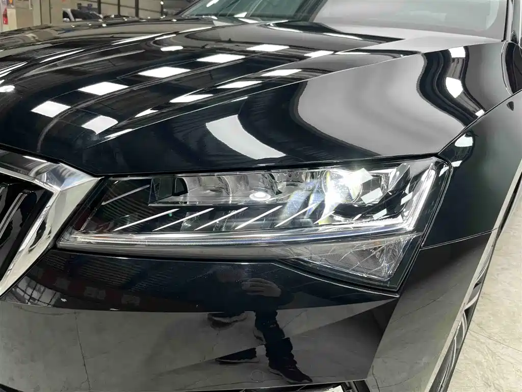 Skoda Superb 2024 — фото 18